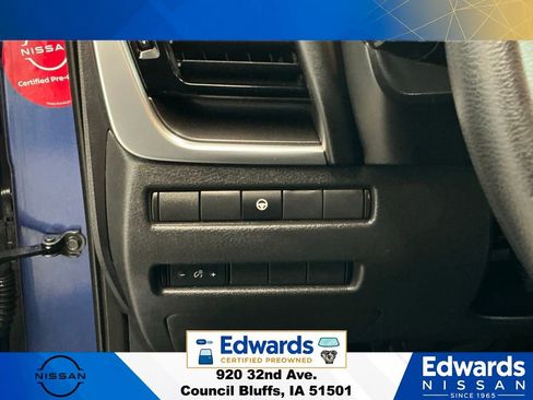 Used 2022 Nissan Rogue SV AWD/4WD image 24