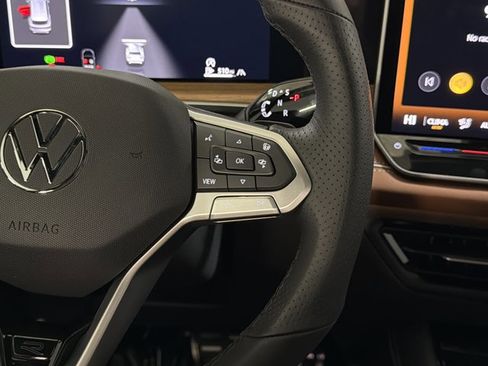 New 2026 Volkswagen Tiguan SEL R-Line image 31