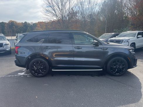 Used 2022 Kia Sorento EX image 15