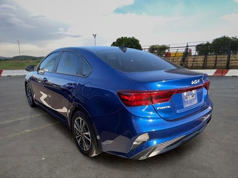 Certified 2023 Kia Forte LXS w/ LXS Technology Package FWD image 4