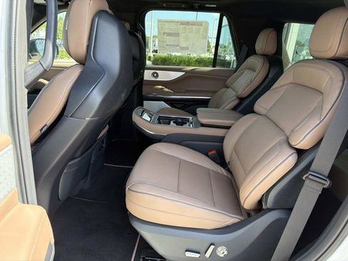 New 2026 Lincoln Navigator Black Label AWD/4WD image 15
