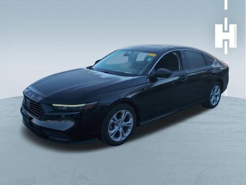 Used 2025 Honda Accord LX image 3