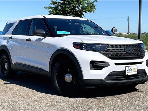 Used 2022 Ford Explorer 4WD Police Interceptor image 2