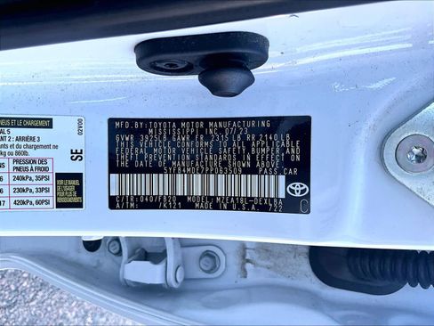 Used 2023 Toyota Corolla LE image 6