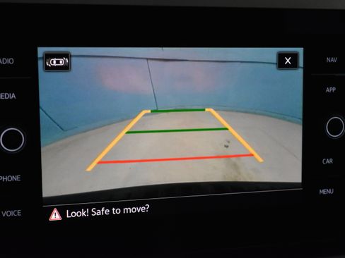 New 2026 Volkswagen Taos SEL image 9