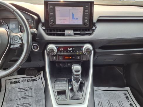 Used 2019 Toyota RAV4 XLE w/ Convenience Package image 13