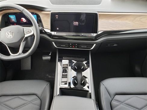 New 2026 Volkswagen Atlas SE image 9