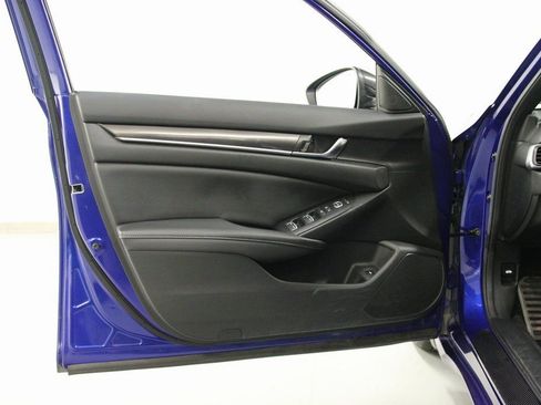 Used 2021 Honda Accord Sport image 18