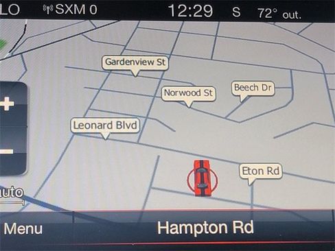 Used 2016 Dodge Challenger SRT Hellcat image 5