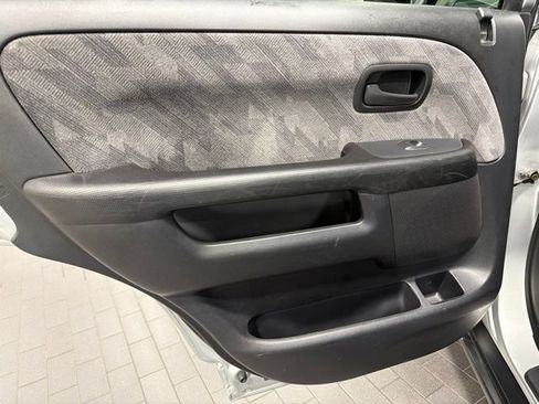 Used 2004 Honda CR-V EX image 24