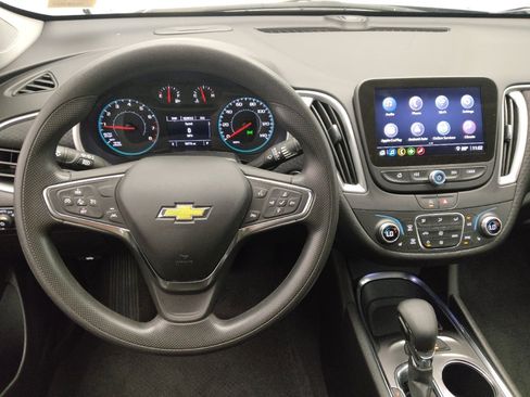 Used 2025 Chevrolet Malibu LT FWD image 22