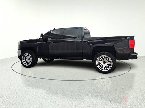 Used 2018 Chevrolet Silverado 1500 LT w/ LT Eassist Package AWD/4WD image 7