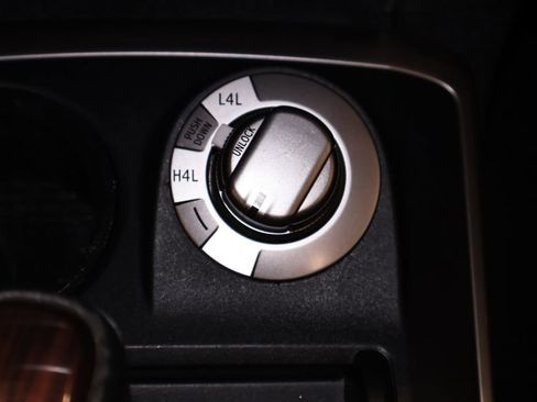 Used 2016 Toyota 4Runner Limited AWD/4WD image 33