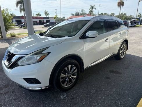 Used 2015 Nissan Murano SL w/ SL Technology Package FWD image 3