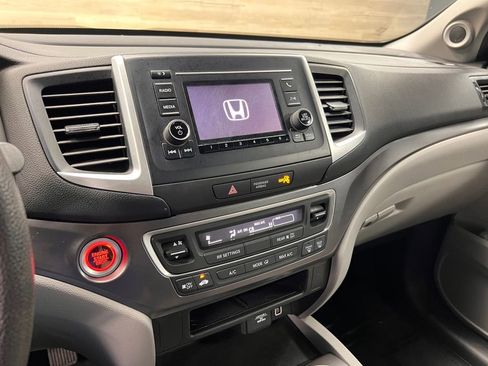 Used 2019 Honda Pilot LX image 8