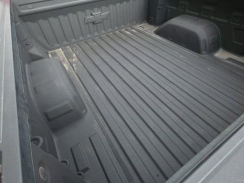Used 2019 Chevrolet Silverado 1500 LT Trail Boss AWD/4WD image 17