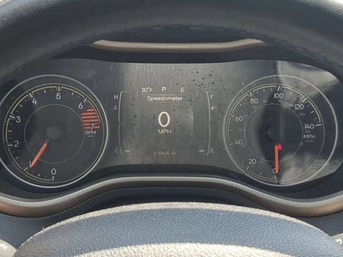 Used 2016 Jeep Cherokee Latitude FWD image 20