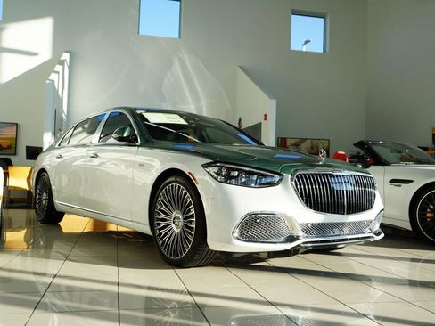 New 2026 Mercedes-Benz Maybach S 680 4MATIC image 14
