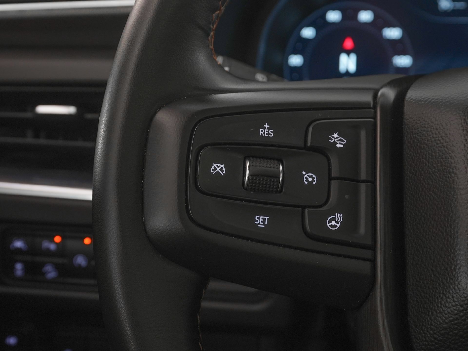 Used 2023 GMC Yukon AT4 AWD/4WD image 22