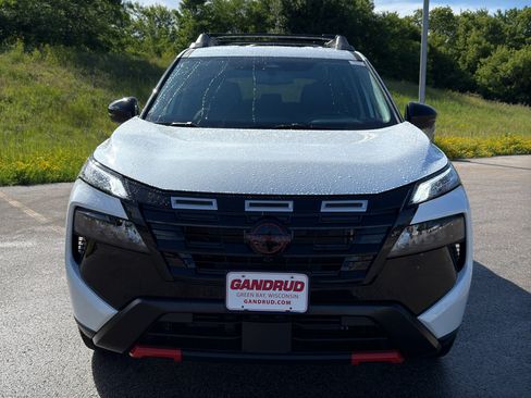 New 2026 Nissan Rogue SV AWD/4WD image 3
