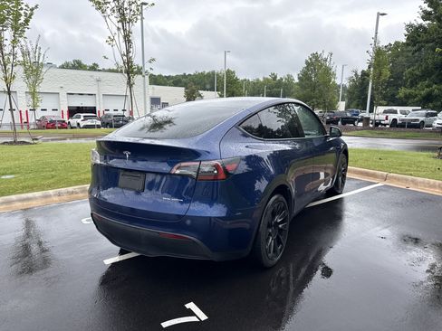 Used 2023 Tesla Model Y Long Range AWD/4WD image 9