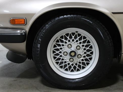 Used 1991 Jaguar XJS V12 Convertible RWD image 7