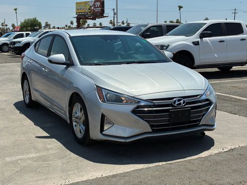 Used 2019 Hyundai Elantra SEL FWD image 11