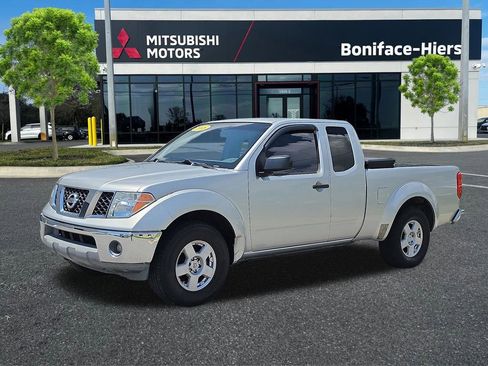 Used 2005 Nissan Frontier SE w/ (P01) Power Pkg RWD image 2