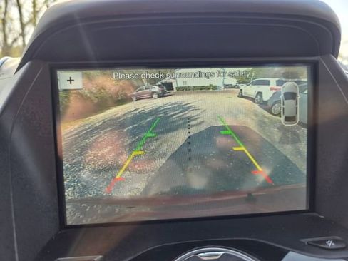 Used 2019 Ford Escape Titanium image 17