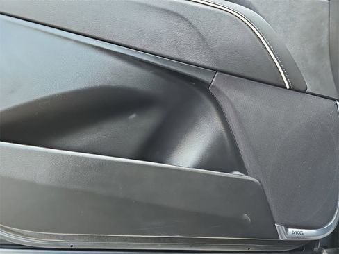 Used 2022 Cadillac Escalade Luxury image 31