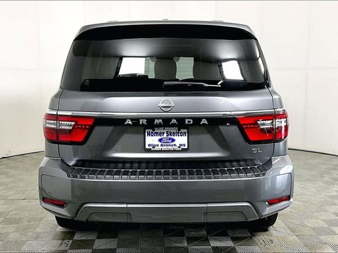 Used 2023 Nissan Armada SL image 4