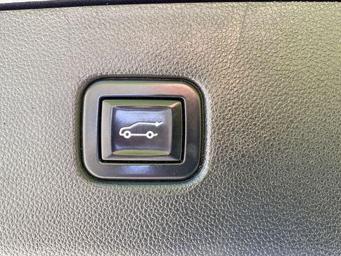 Used 2021 Chevrolet Blazer RS w/ Enhanced Convenience Package AWD/4WD image 31