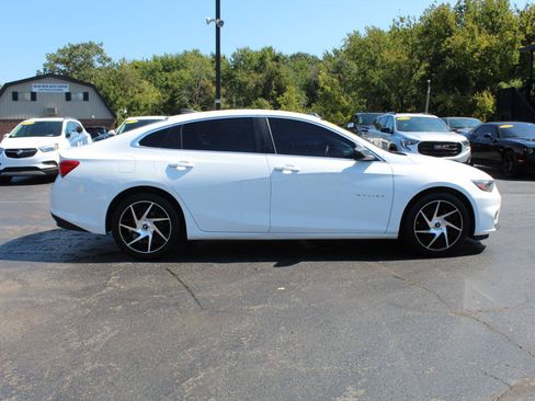 Used 2017 Chevrolet Malibu LS FWD image 4