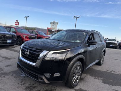 Used 2025 Nissan Pathfinder SV