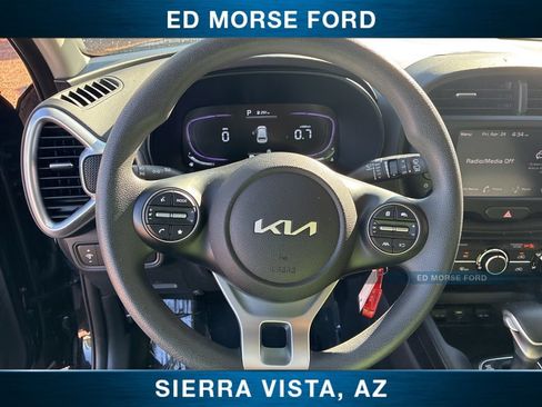 Used 2025 Kia Soul LX FWD image 24