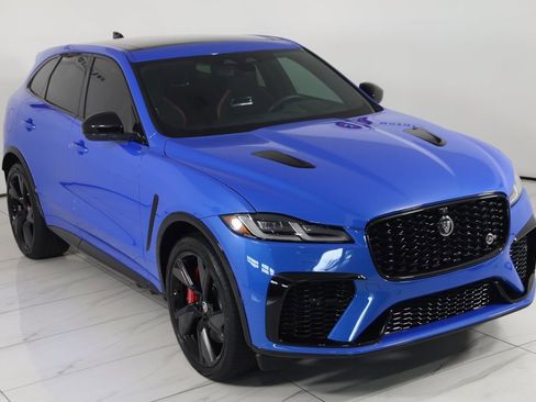 Used 2024 Jaguar F-PACE SVR image 73