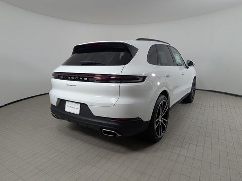 New 2026 Porsche Cayenne AWD/4WD image 9