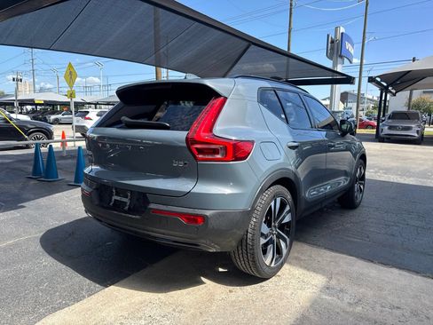 Used 2023 Volvo XC40 B5 Plus w/ Climate Package AWD/4WD image 5