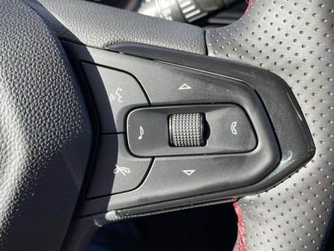 New 2026 Chevrolet Trax RS w/ Sunroof Package image 21