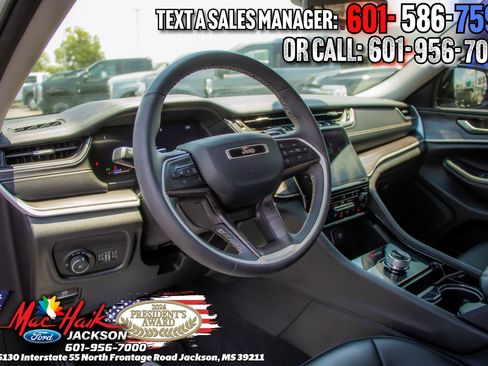 Used 2023 Jeep Grand Cherokee L Limited RWD image 14