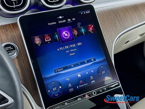 Used 2024 Mercedes-Benz C 300 4MATIC Sedan image 25