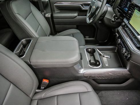 New 2026 Chevrolet Silverado 2500 LTZ w/ LTZ Premium Package AWD/4WD image 16