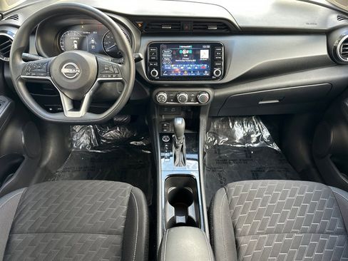 Used 2024 Nissan Kicks SV image 14