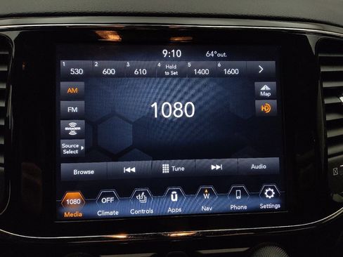 Used 2021 Jeep Grand Cherokee Laredo X RWD image 25