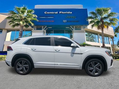 Used 2024 Volkswagen Atlas Cross Sport SEL R-Line AWD/4WD image 4