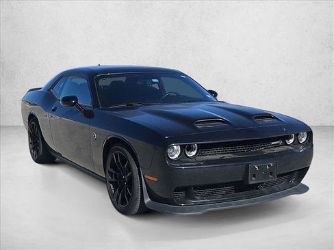 Used 2023 Dodge Challenger SRT Hellcat image 3