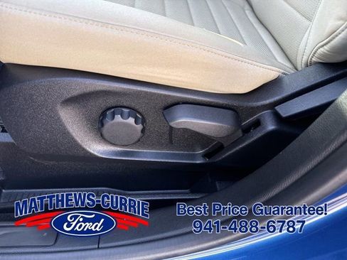 Certified 2024 Ford Edge SE w/ Black Appearance Package AWD/4WD image 10