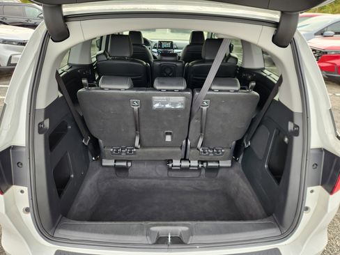 Certified 2022 Honda Odyssey Touring image 21