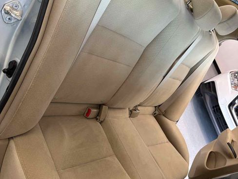 Used 2007 Honda Civic Hybrid Sedan image 22