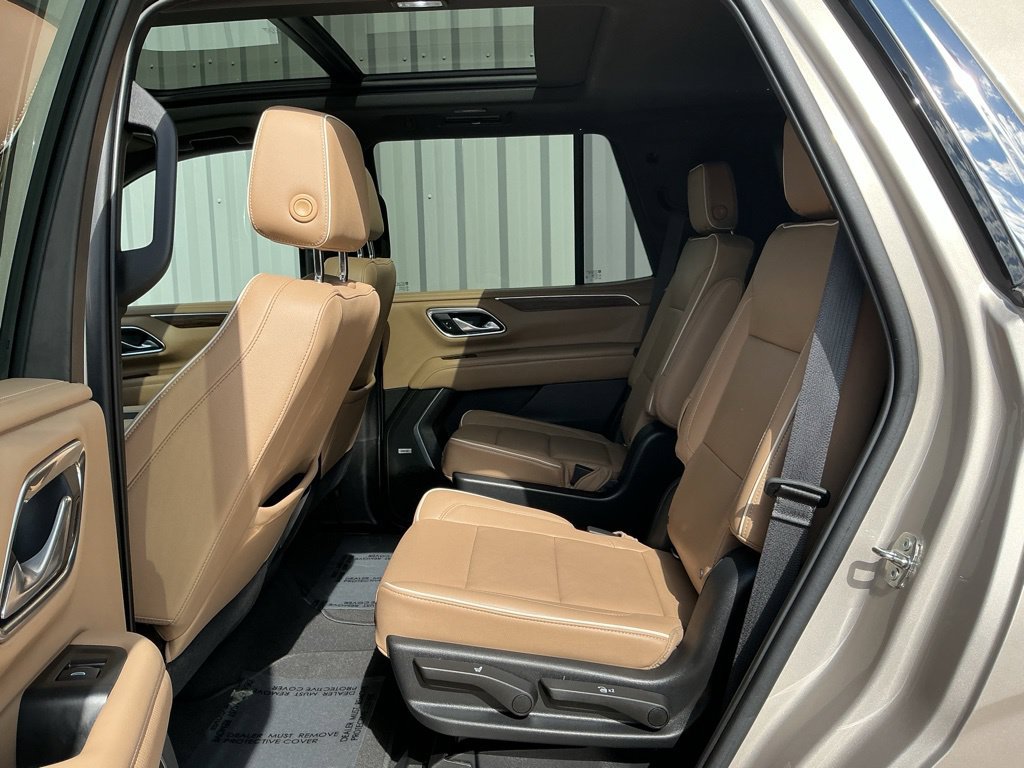 Used 2021 Chevrolet Tahoe Premier AWD/4WD image 19